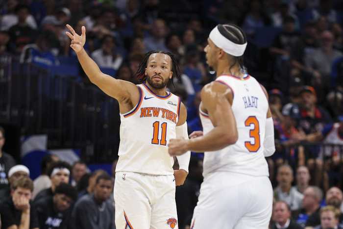 王猛：尼克斯真硬！布伦森和哈特是钢铁灵魂啊！